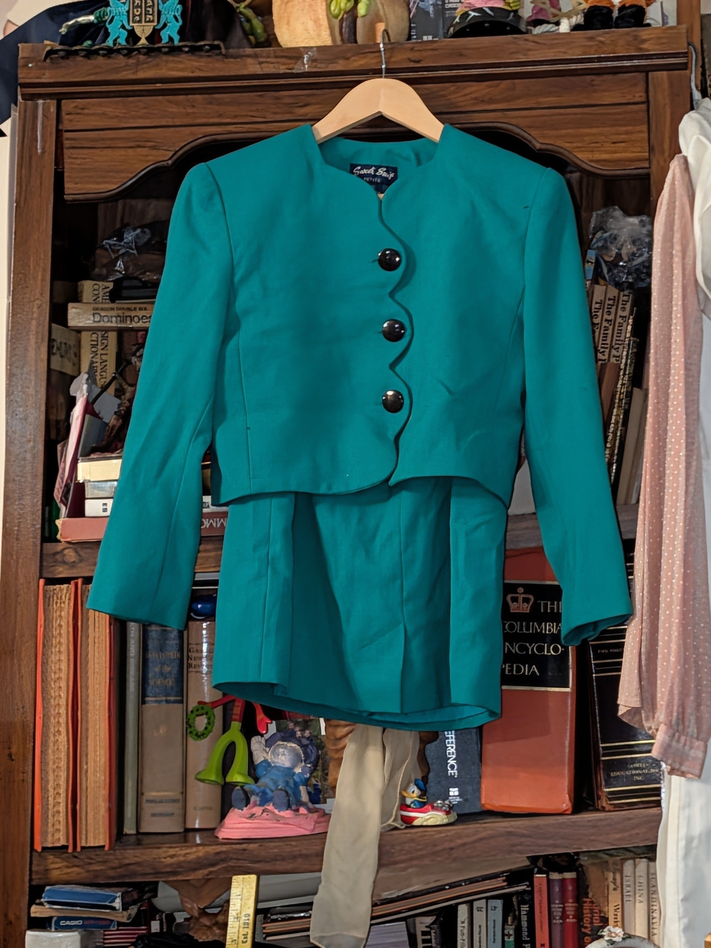 Vintage Teal Two-Piece Skirt Set with Scalloped Button Jacket